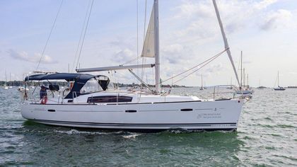 40' Beneteau 2012 Yacht For Sale